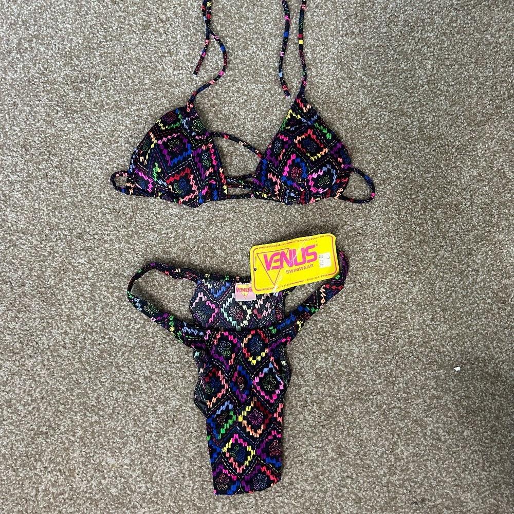 VINTAGE Venus Swimsuit Set